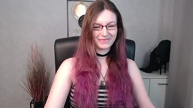 Snapshot of emmaxDelight chatting on 03-22-25, 07:36 emmaxDelight online show from 03-22-25, 07:36