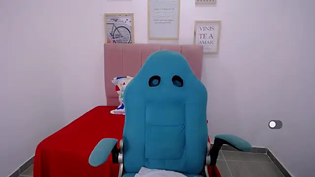 Snapshot of victoria_love89 chatting on 02-22-25, 01:55 victoria love89 online show from 02-22-25, 01:55