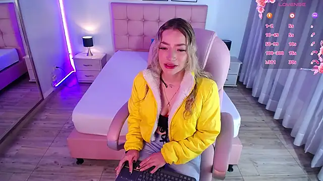 zoe jones13 online show from 02-12-25, 12:01