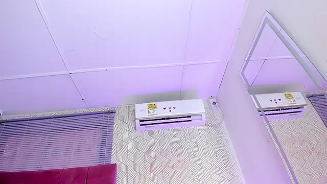 quianna  online show from 02-18-25, 10:25