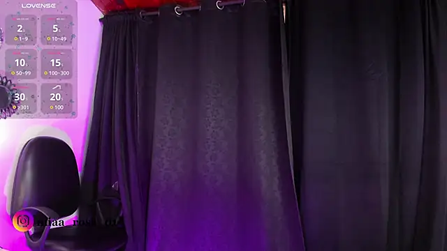 Snapshot of Mia_ross16 chatting on 12-22-24, 07:10 Mia ross16 online show from 12-22-24, 07:10