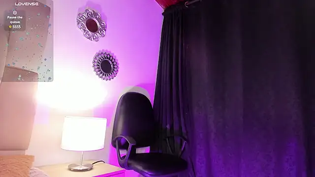 Snapshot of Mia_ross16 chatting on 12-30-24, 01:15 Mia ross16 online show from 12-30-24, 01:15