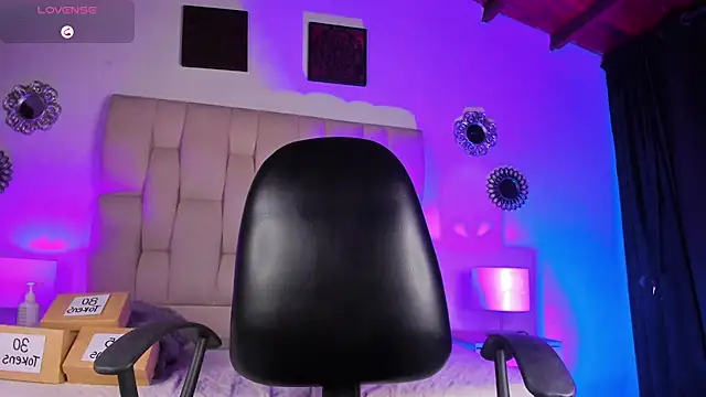 Snapshot of Mia_ross16 chatting on 01-13-25, 10:24 Mia ross16 online show from 01-13-25, 10:24