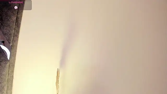 Snapshot of Mia_ross16 chatting on 02-17-25, 07:21 Mia ross16 online show from 02-17-25, 07:21