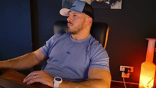 AngeloEric online show from 10-29-25, 02:19