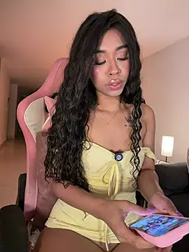 bella  honey online show from 04-27-26, 01:47