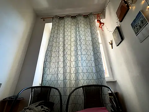 Snapshot of lostile8 chatting on 11-04-25, 10:36 lostile8 online show from 11-04-25, 10:36