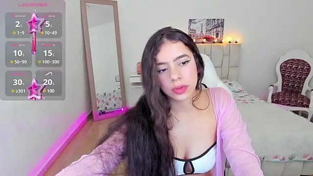 zoe turnner 18 online show from 12-08-24, 11:46