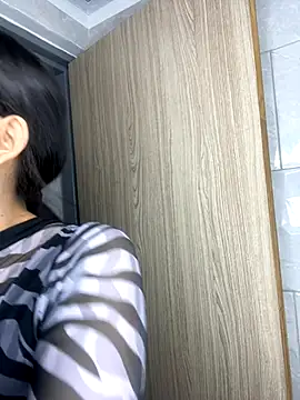 lilithTeen1  online show from 11-05-25, 08:09