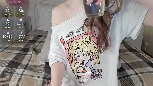 Snapshot of Battyheaven chatting on 11-06-25, 05:41 Battyheaven online show from 11-06-25, 05:41