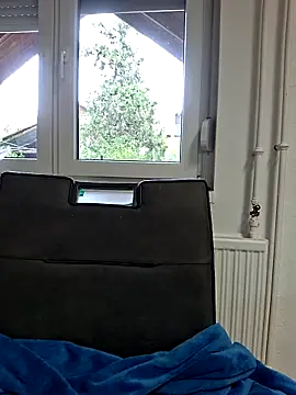 allinqueen online show from 10-12-25, 10:03