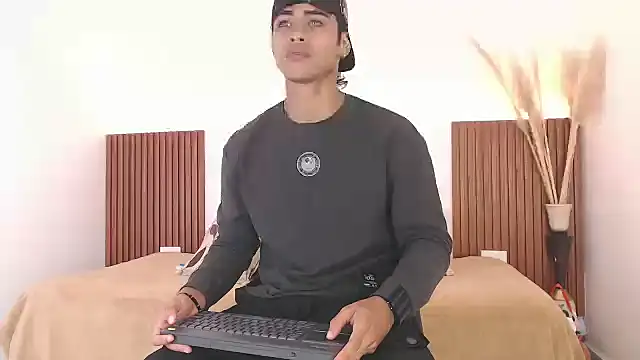 zander 2120 online show from 12-11-24, 01:49