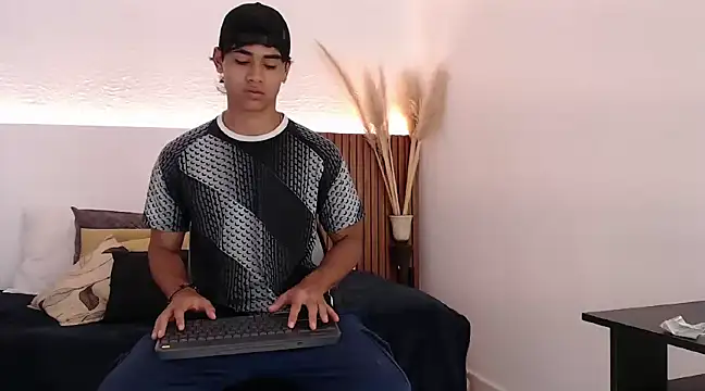 zander 2120 online show from 12-22-24, 01:33