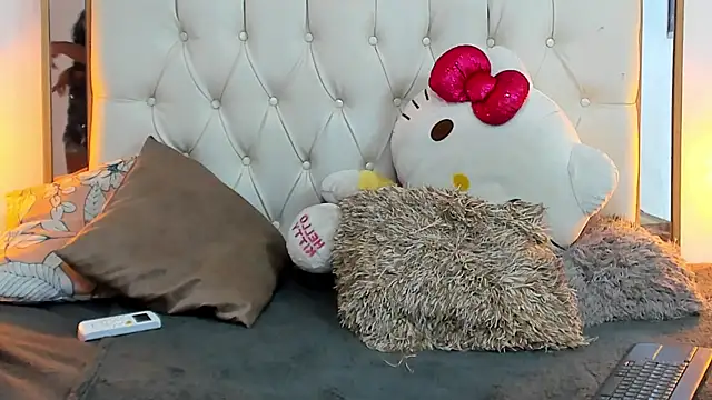 camila sex latina online show from 01-07-25, 02:42