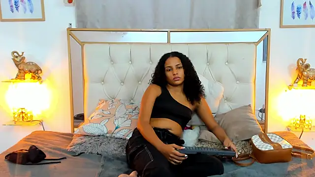 camila sex latina online show from 01-12-25, 12:39