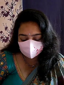 neelu-hoty online show from 01-08-25, 04:44