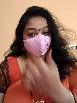 neelu-hoty online show from 03-07-25, 12:23