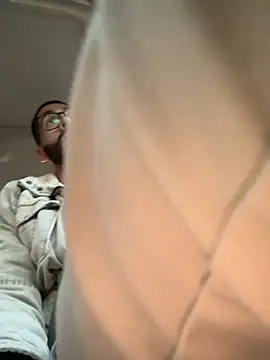 Snapshot of indosmoke chatting on 03-01-25, 02:04 indosmoke online show from 03-01-25, 02:04