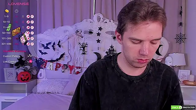 ArthurWhitee online show from 10-15-25, 03:06