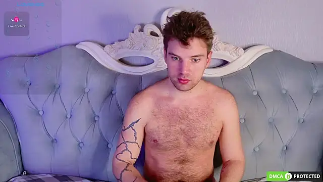 ArthurWhitee online show from 04-19-26, 08:24