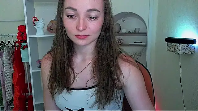  Barbie Kiss  online show from 06-08-26, 04:29