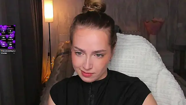 YaraKroft  online show from 07-28-26, 11:17