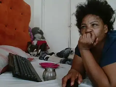 tinagiant online show from 01-24-25, 12:52