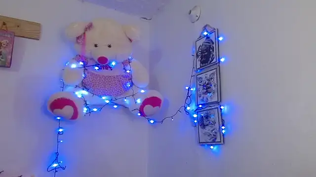 Snapshot of SexyTokio4 chatting on 01-14-25, 05:45 SexyTokio4 online show from 01-14-25, 05:45