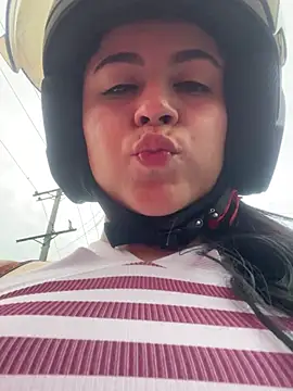 CoralineKam1 online show from 01-27-25, 11:00