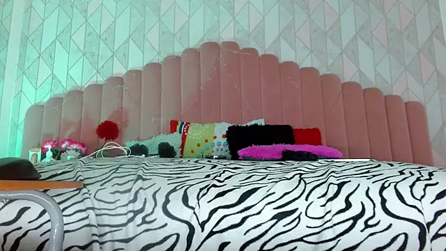 Snapshot of angelyy_02 chatting on 12-05-24, 03:48 angelyy 02 online show from 12-05-24, 03:48