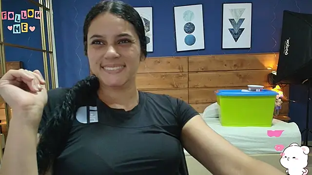 dahiana spark online show from 03-18-25, 08:04