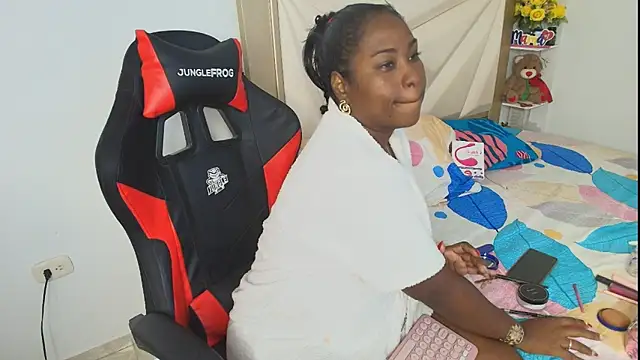 Snapshot of alanavega11 chatting on 02-26-25, 02:36 alanavega11 online show from 02-26-25, 02:36