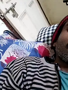 Snapshot of Chocolate_stud10 chatting on 02-17-26, 04:35 Chocolate stud10 online show from 02-17-26, 04:35