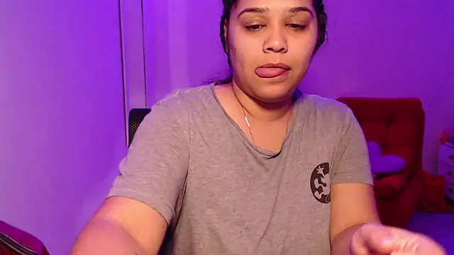 Snapshot of VenussTits97 chatting on 03-07-26, 12:29 VenussTits97 online show from 03-07-26, 12:29