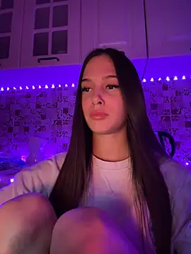 Snapshot of EricaWalls chatting on 12-13-24, 03:27 EricaWalls online show from 12-13-24, 03:27