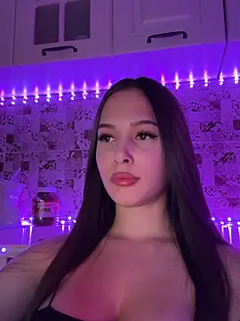 Snapshot of EricaWalls chatting on 02-08-25, 12:17 EricaWalls online show from 02-08-25, 12:17