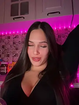 Snapshot of EricaWalls chatting on 02-20-25, 07:52 EricaWalls online show from 02-20-25, 07:52