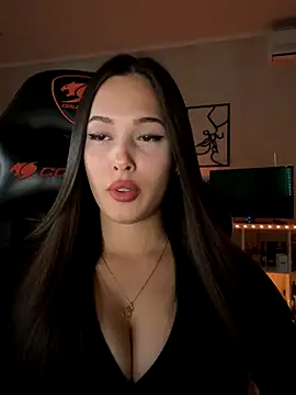 Snapshot of EricaWalls chatting on 09-12-25, 06:08 EricaWalls online show from 09-12-25, 06:08