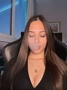 EricaWalls online show from 05-07-26, 05:07