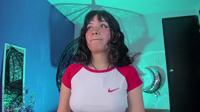 Snapshot of vanelope11 chatting on 01-14-25, 07:00 vanelope11 online show from 01-14-25, 07:00