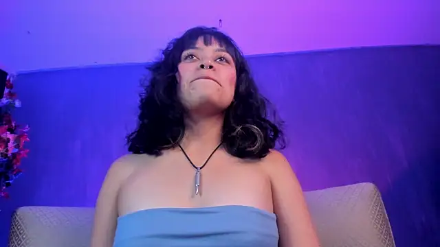 Snapshot of vanelope11 chatting on 02-20-25, 01:14 vanelope11 online show from 02-20-25, 01:14