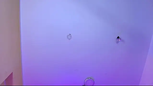 Snapshot of vanelope11 chatting on 12-14-25, 12:32 vanelope11 online show from 12-14-25, 12:32