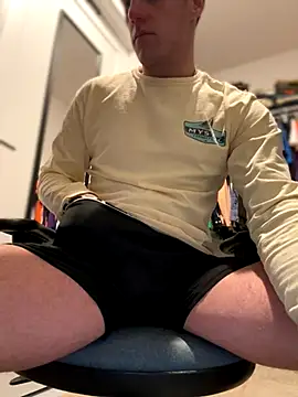 Snapshot of PeytonJohnn chatting on 11-24-25, 05:56 PeytonJohnn online show from 11-24-25, 05:56