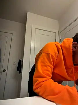 Snapshot of PeytonJohnn chatting on 11-25-25, 06:35 PeytonJohnn online show from 11-25-25, 06:35