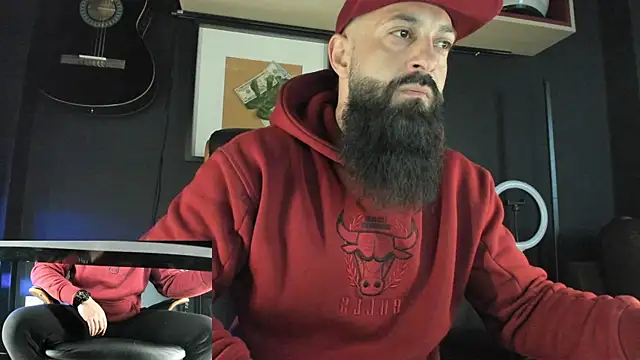 axxelrich  online show from 02-18-25, 05:42