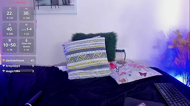 katy giil online show from 10-31-25, 07:20