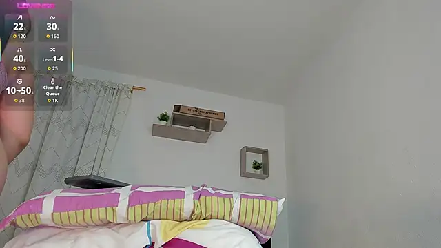 Snapshot of katrina_moore chatting on 10-04-25, 10:24 katrina moore online show from 10-04-25, 10:24