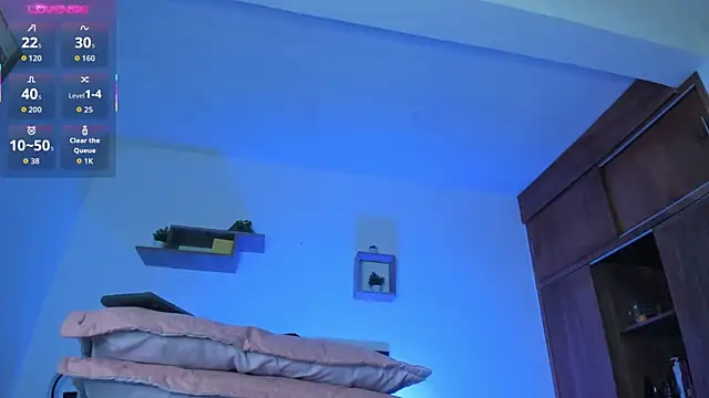 Snapshot of katrina_moore chatting on 03-17-26, 12:19 katrina moore online show from 03-17-26, 12:19