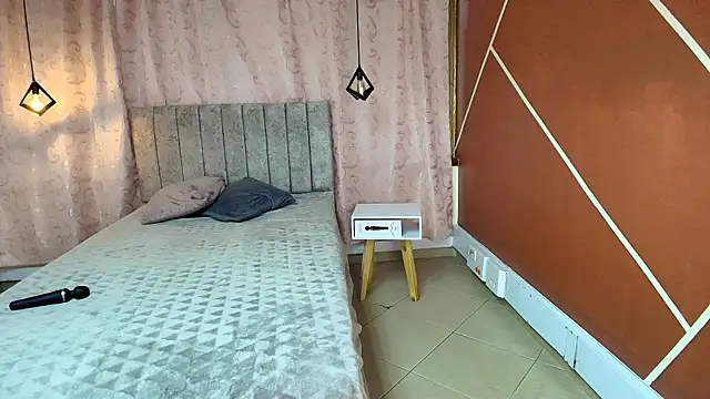 VioletaScott  online show from 01-04-25, 12:38