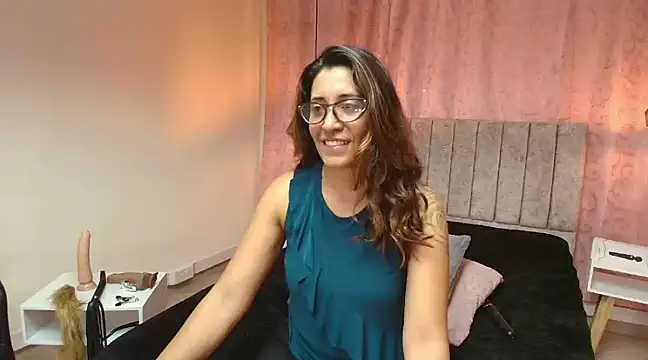 VioletaScott  online show from 02-17-25, 06:59